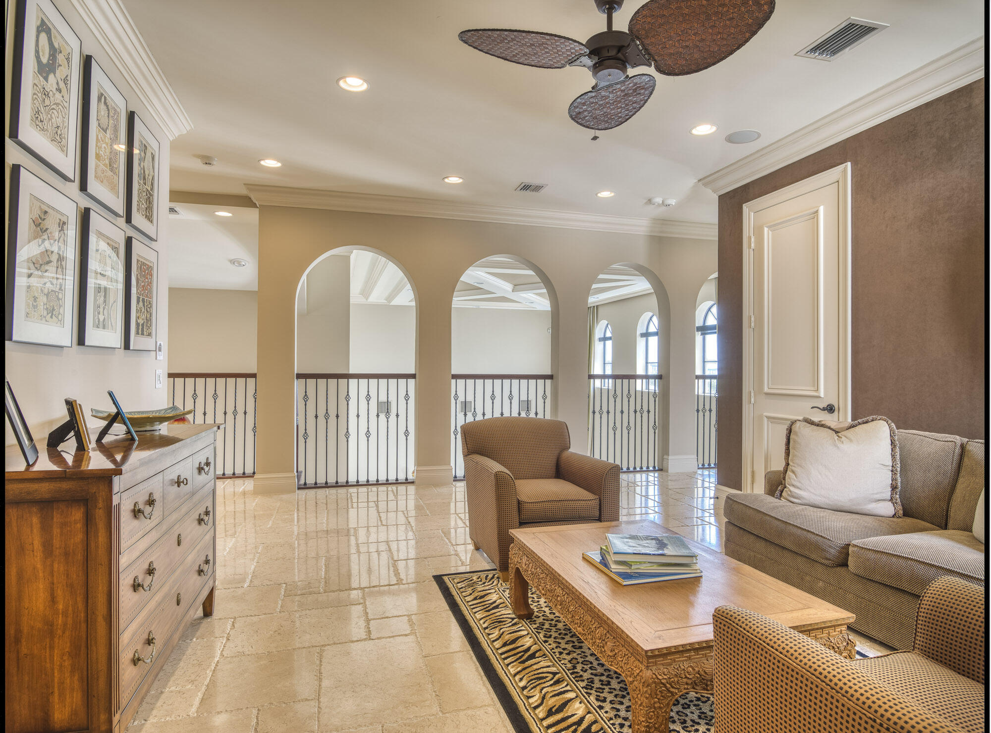 Yacht Harbor Manor - Residential