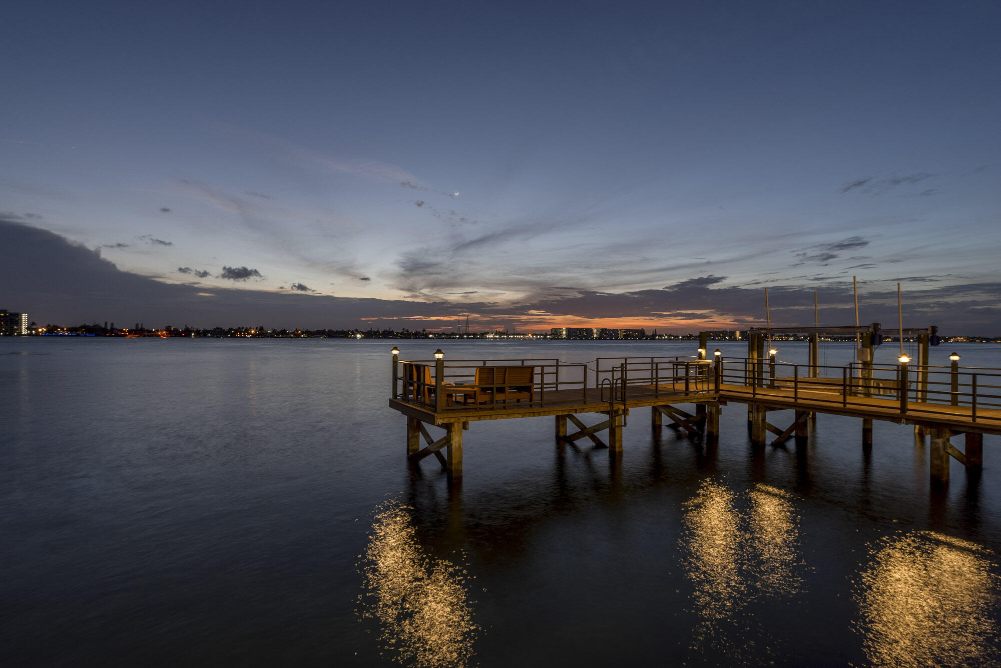 Yacht Harbor Manor - Residential