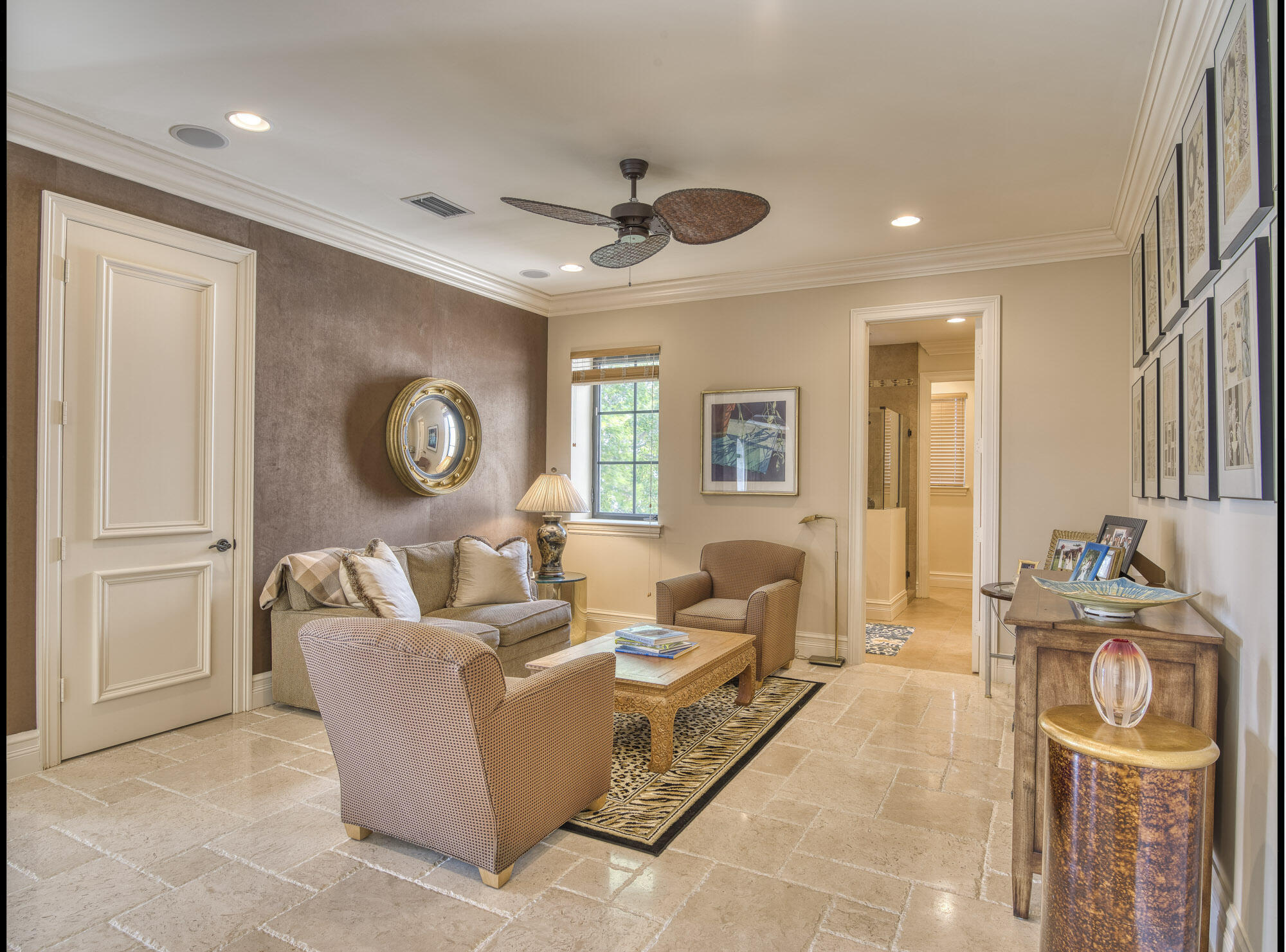 Yacht Harbor Manor - Residential