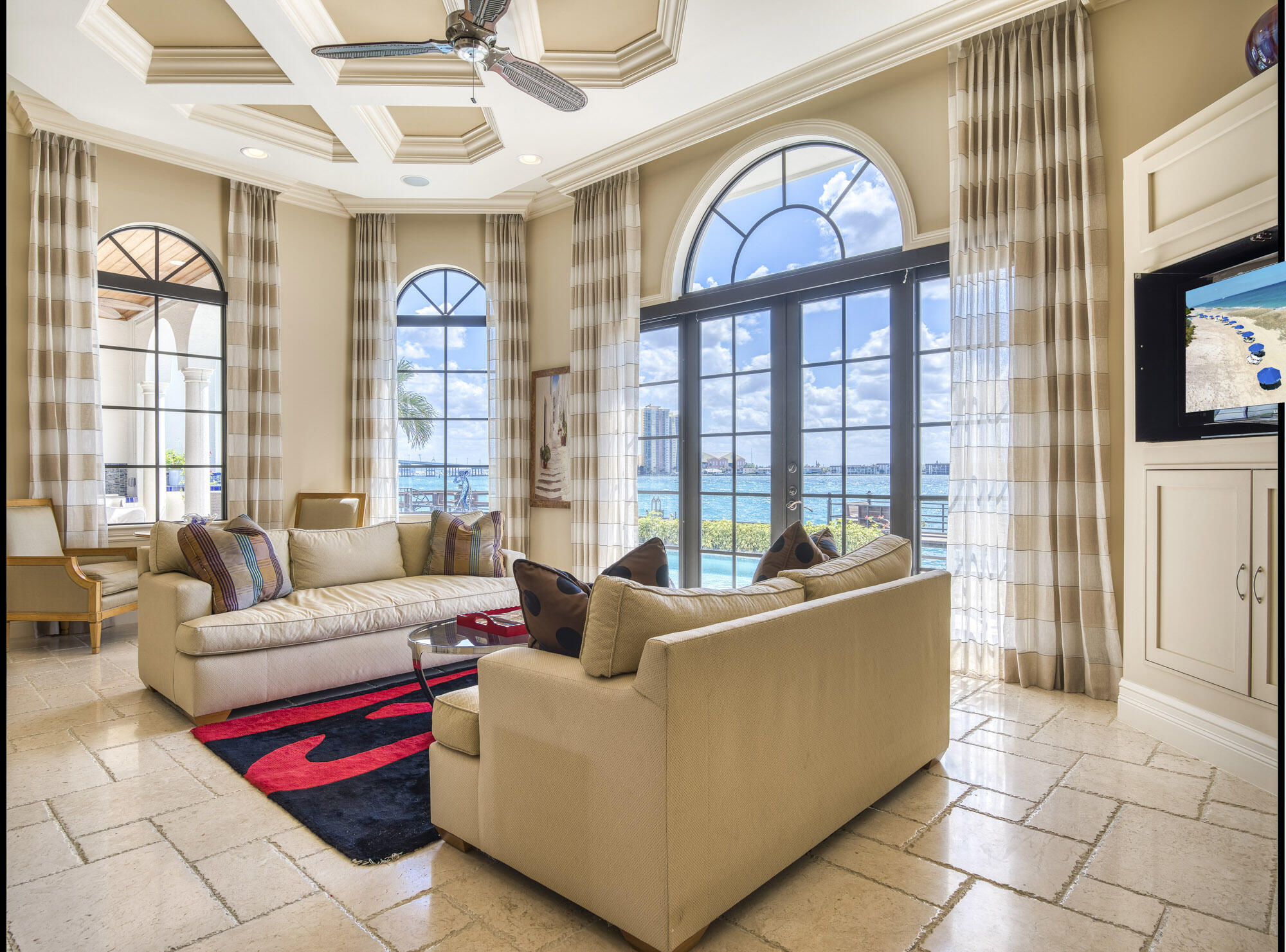 Yacht Harbor Manor - Residential