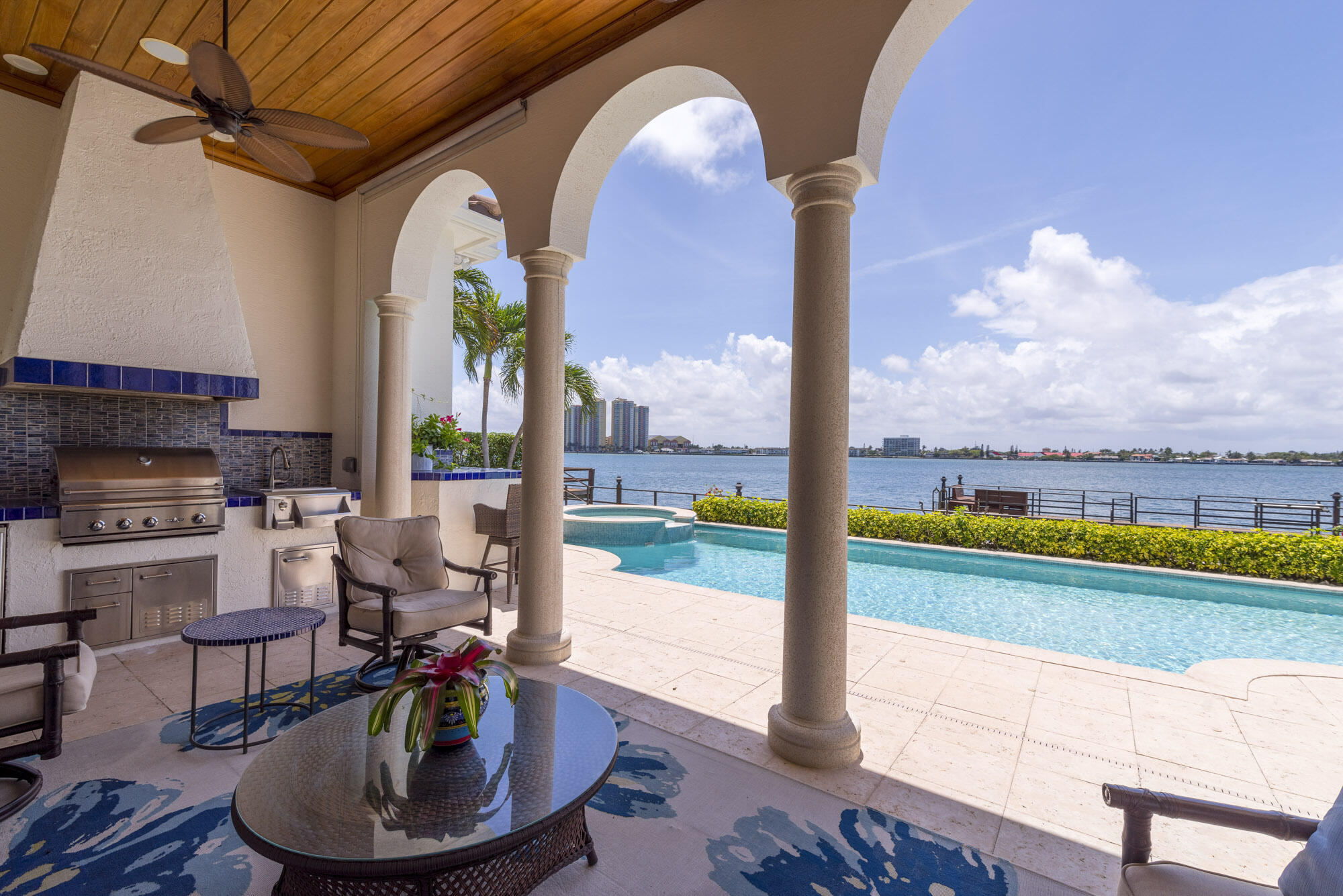 Yacht Harbor Manor - Residential