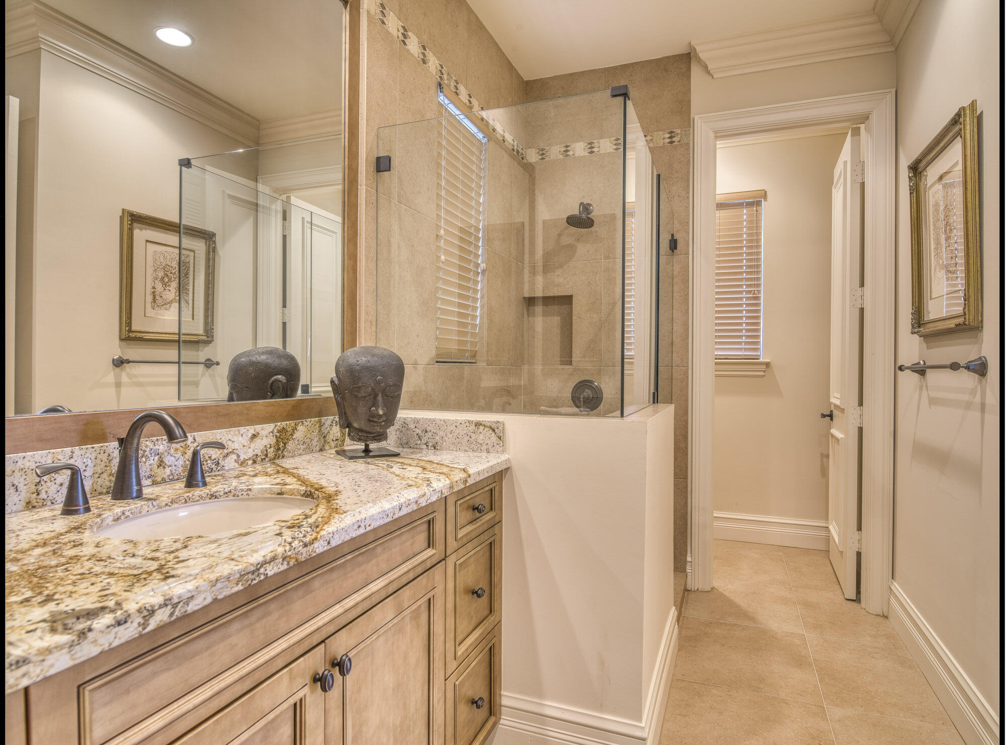 Yacht Harbor Manor - Residential