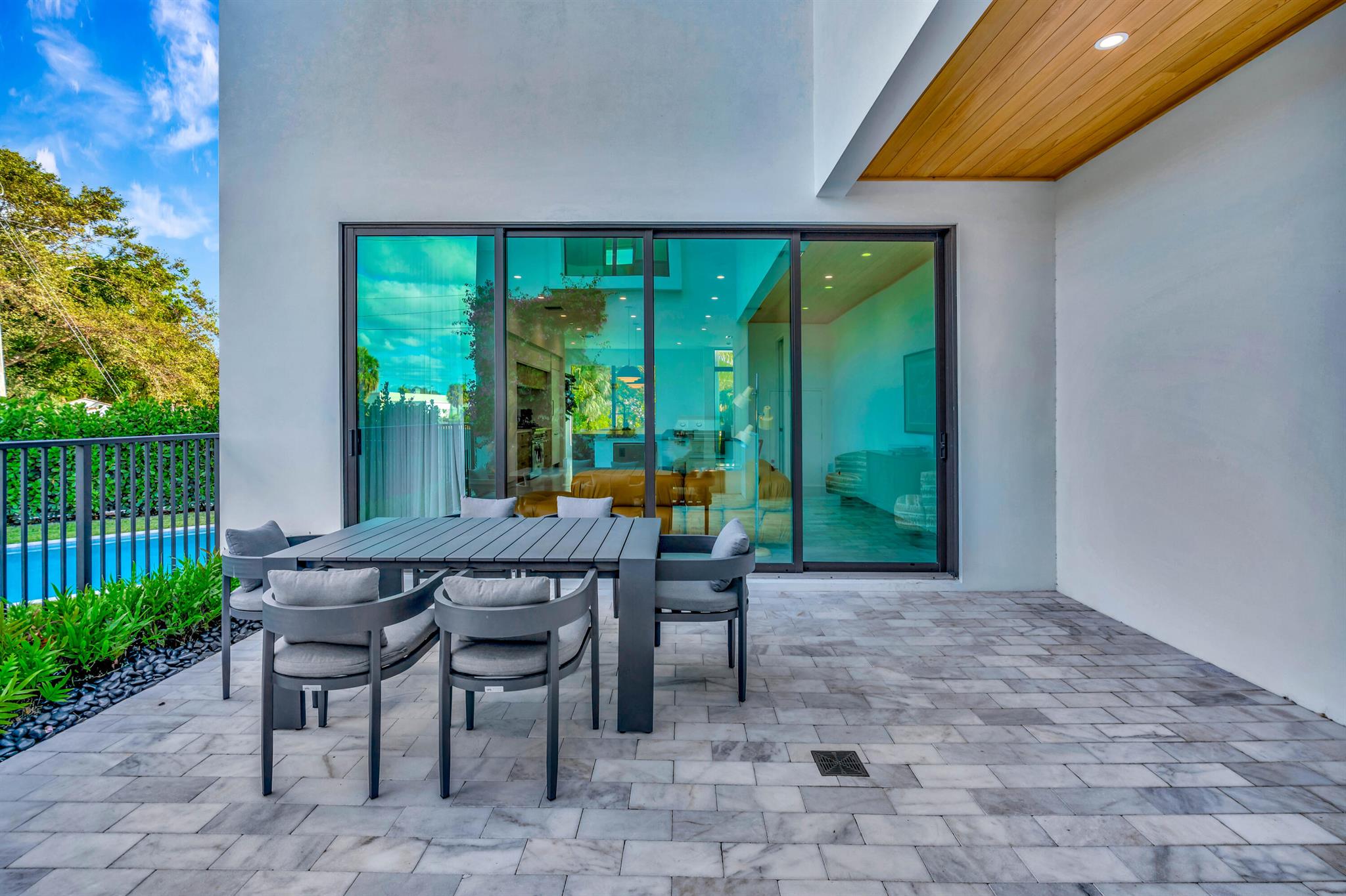 PARK CENTRAL RPD - Residential Lease