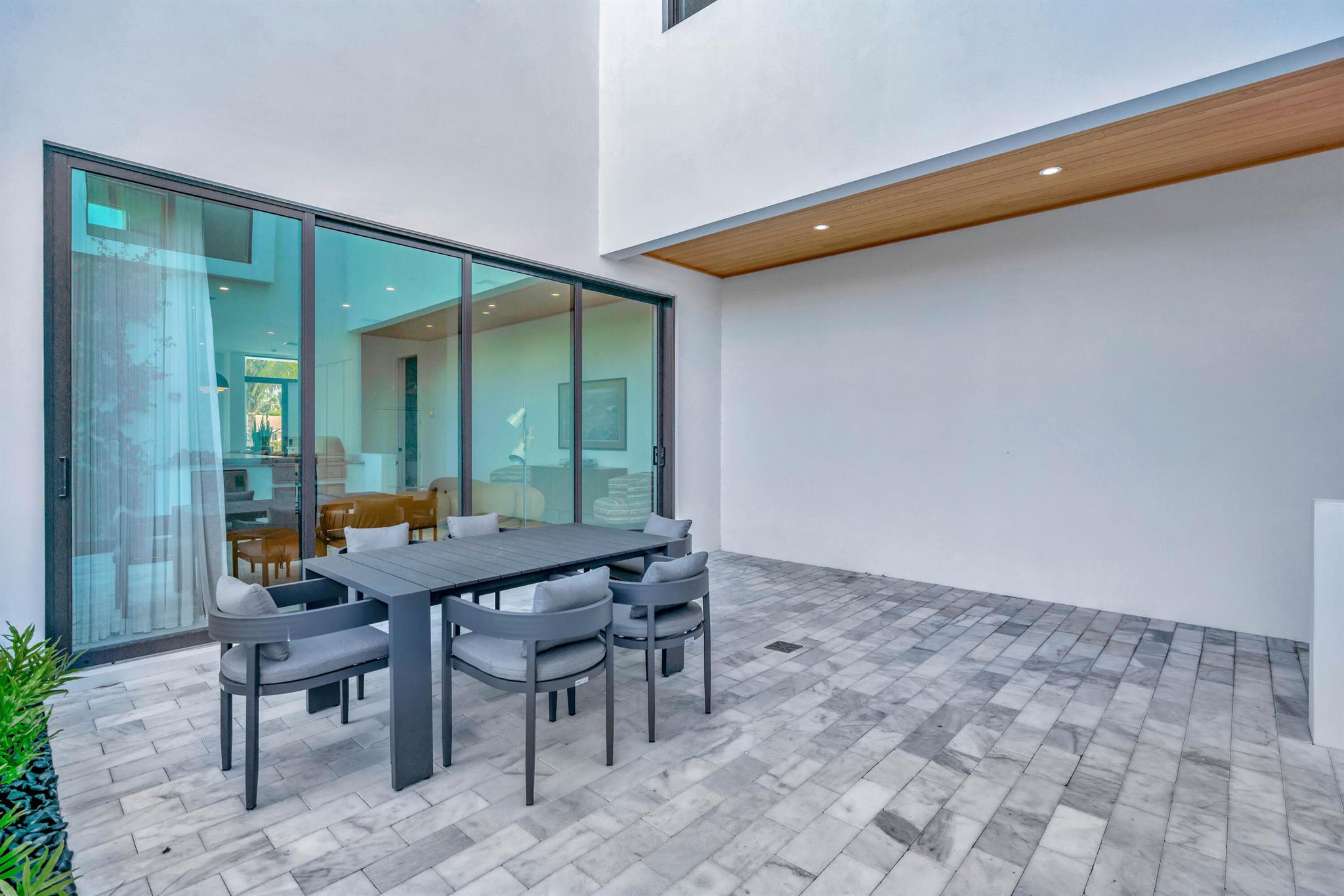 PARK CENTRAL RPD - Residential Lease