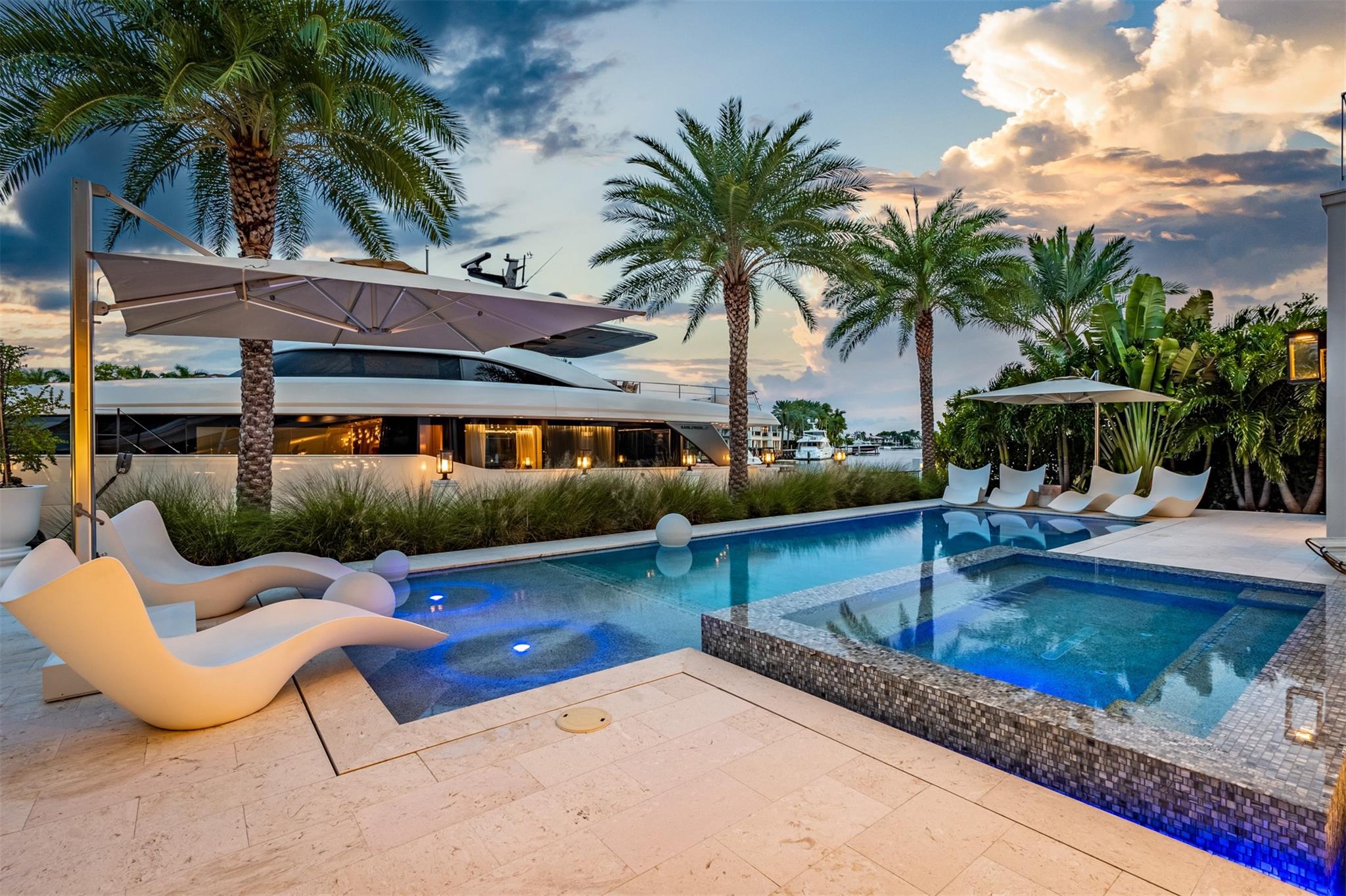 Isla Bahia 47-27 B - Residential