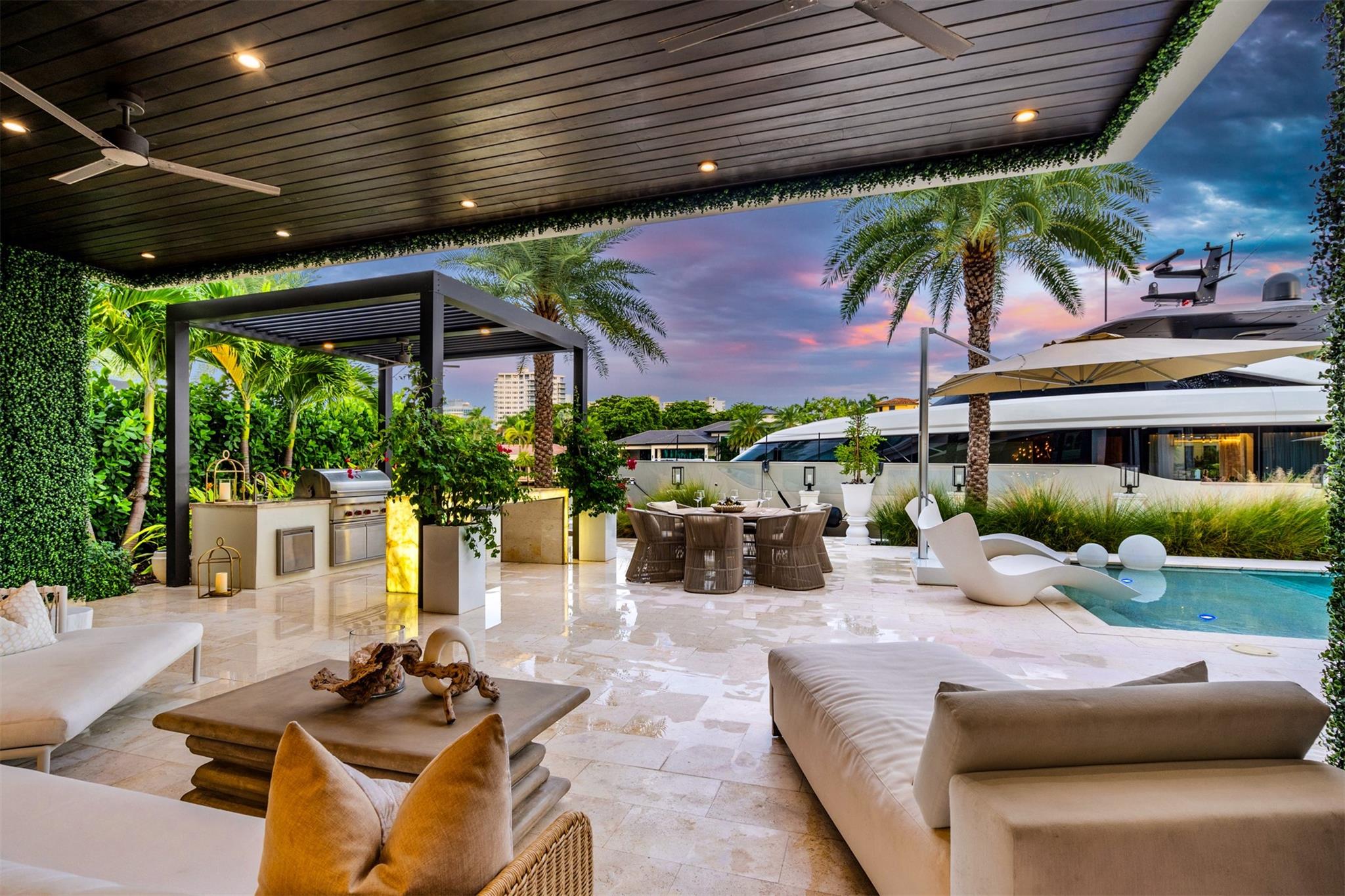 Isla Bahia 47-27 B - Residential