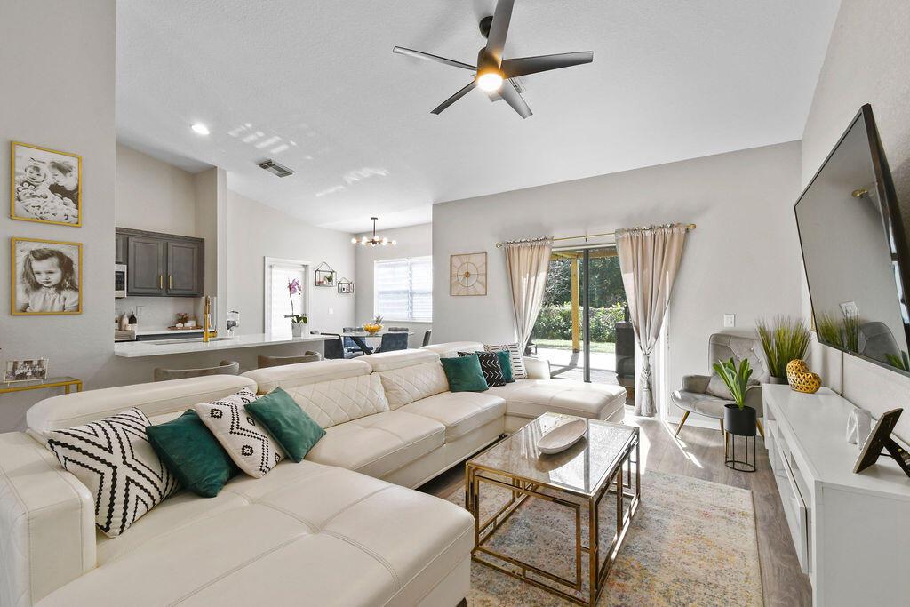 PORT ST LUCIE-SECTION 04 - Residential