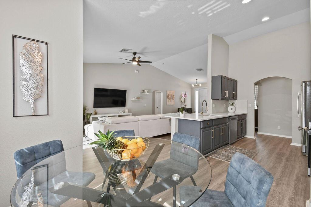 PORT ST LUCIE-SECTION 04 - Residential