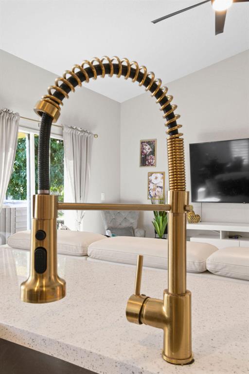 PORT ST LUCIE-SECTION 04 - Residential