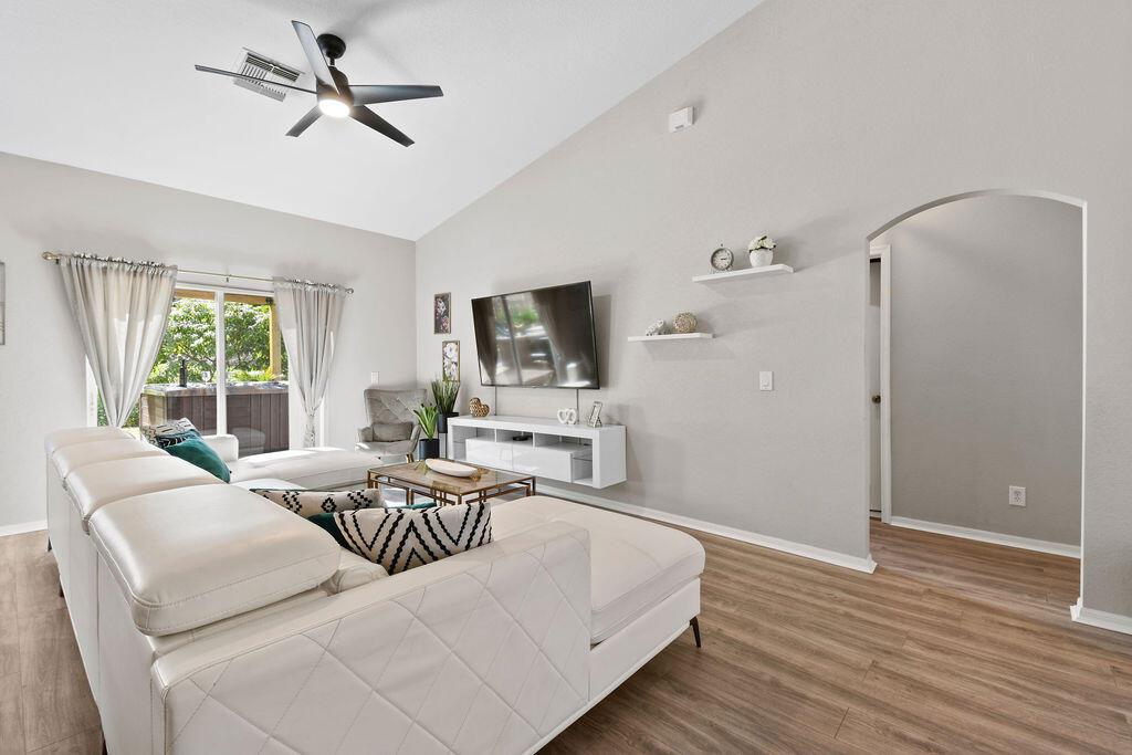 PORT ST LUCIE-SECTION 04 - Residential