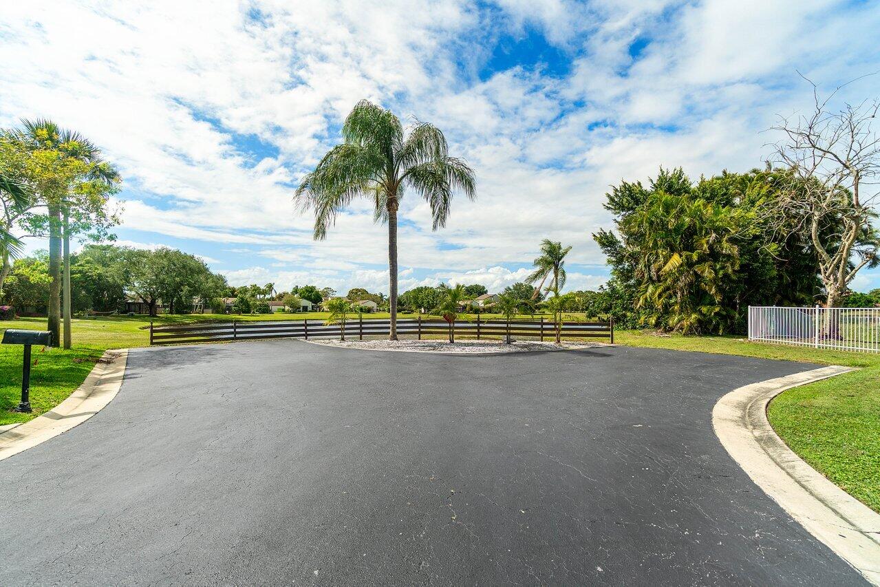 FAIRWAY COVE OF WELLINGTON - Residential Lease