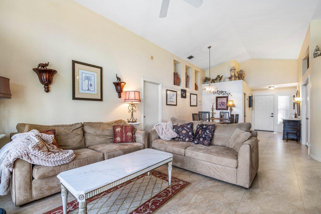 FAIRWAY COVE OF WELLINGTON - Residential Lease