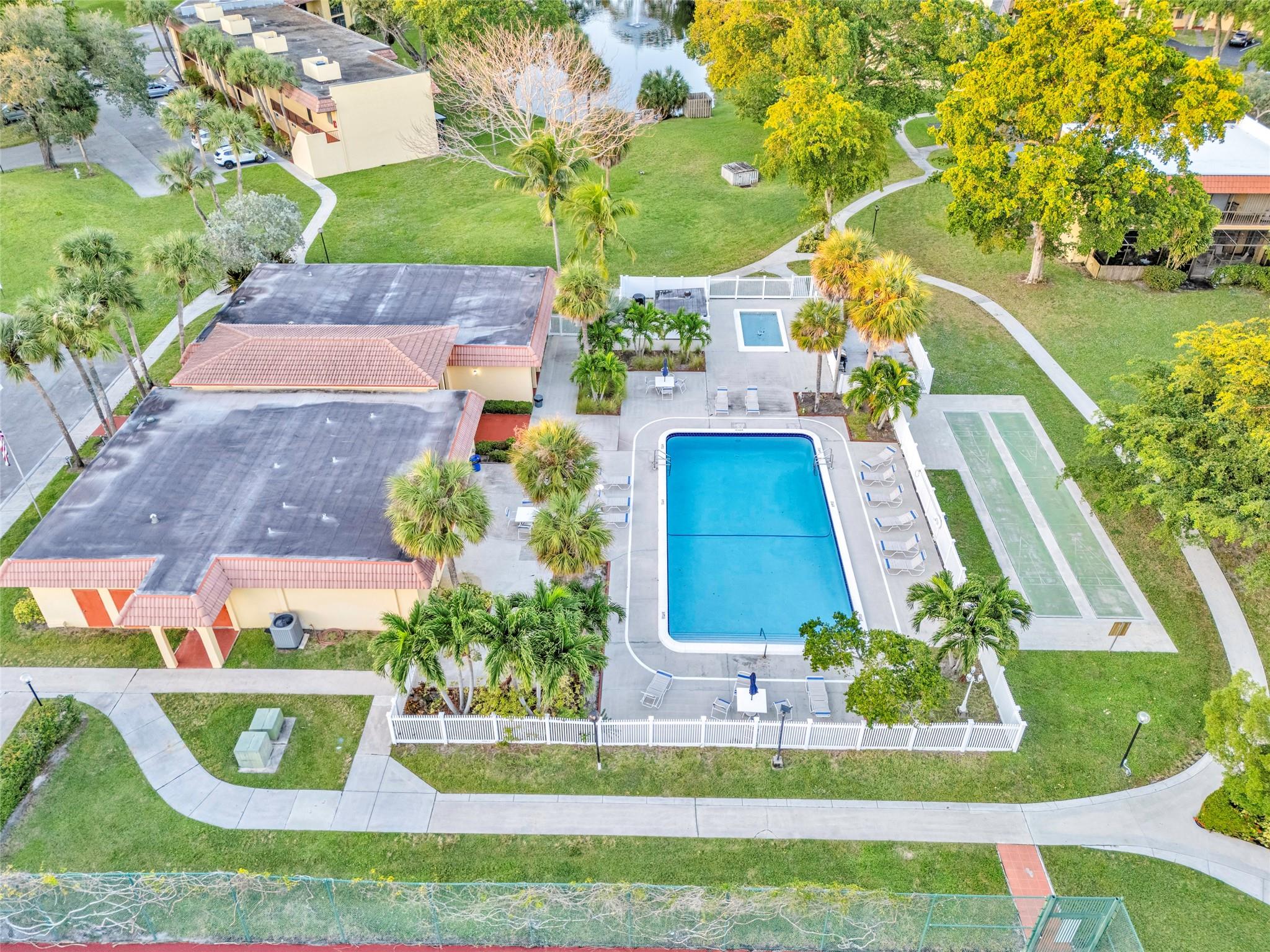 BOCA TERRACE COND PHASE I - Residential