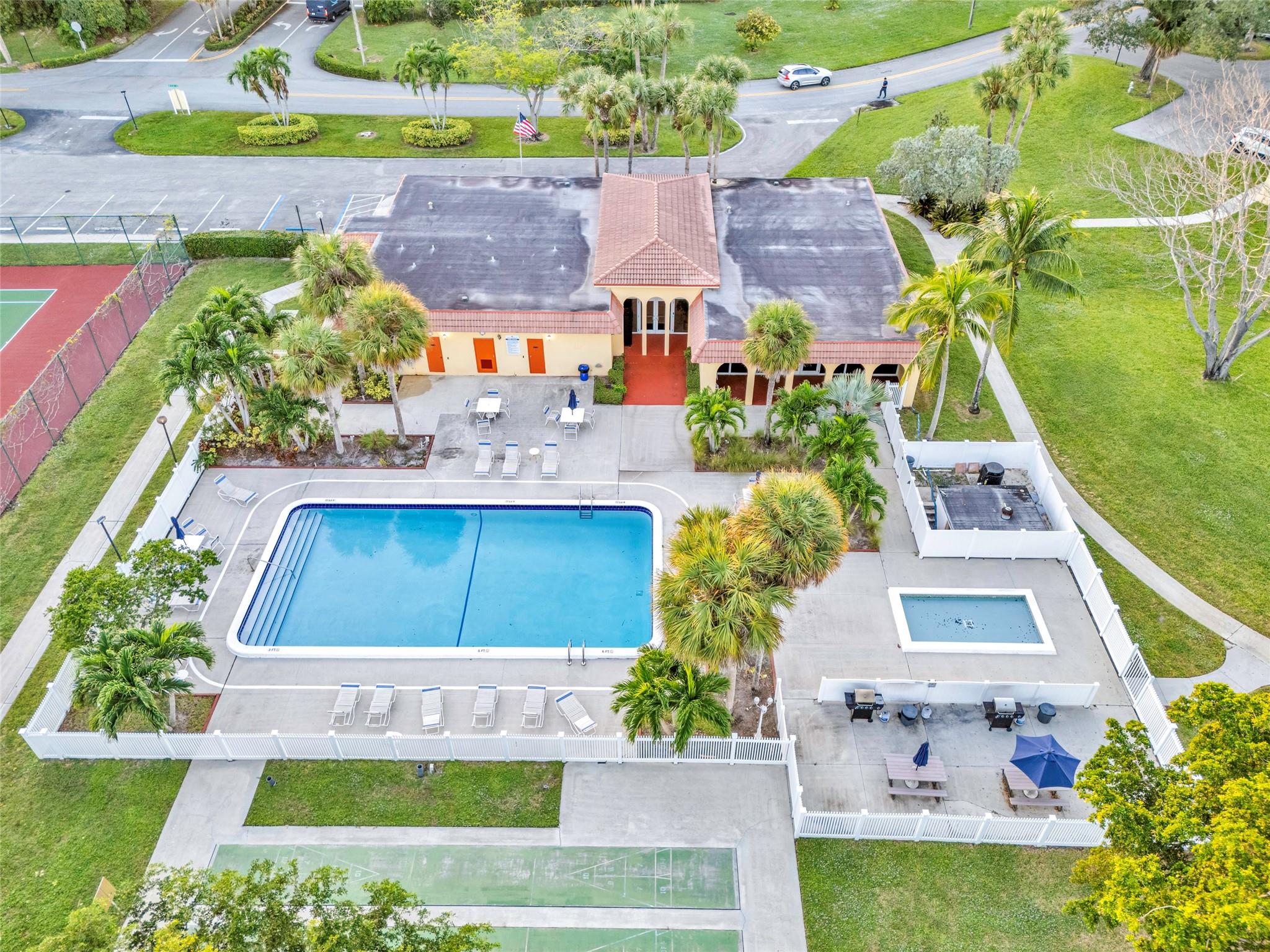 BOCA TERRACE COND PHASE I - Residential