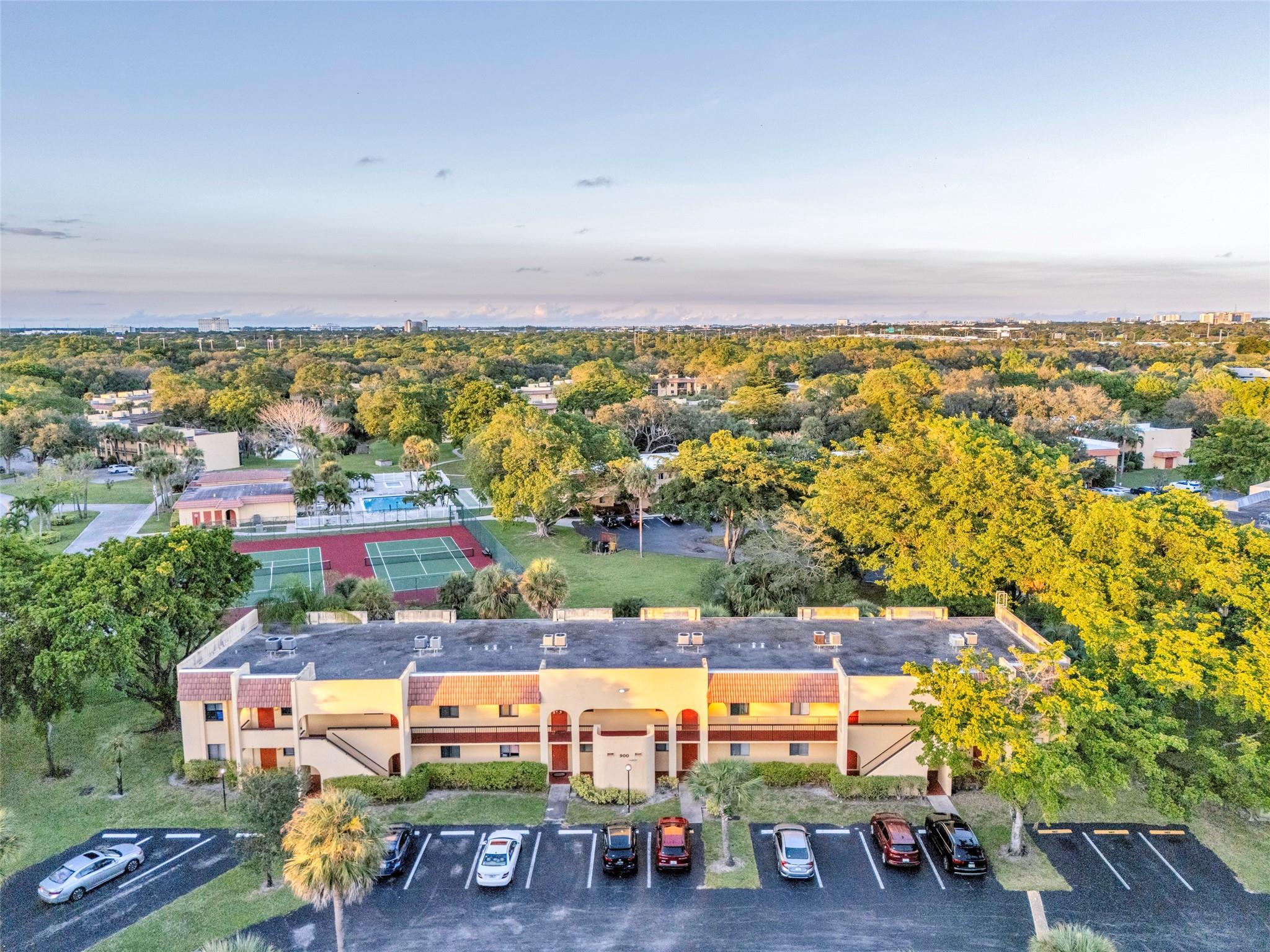 BOCA TERRACE COND PHASE I - Residential