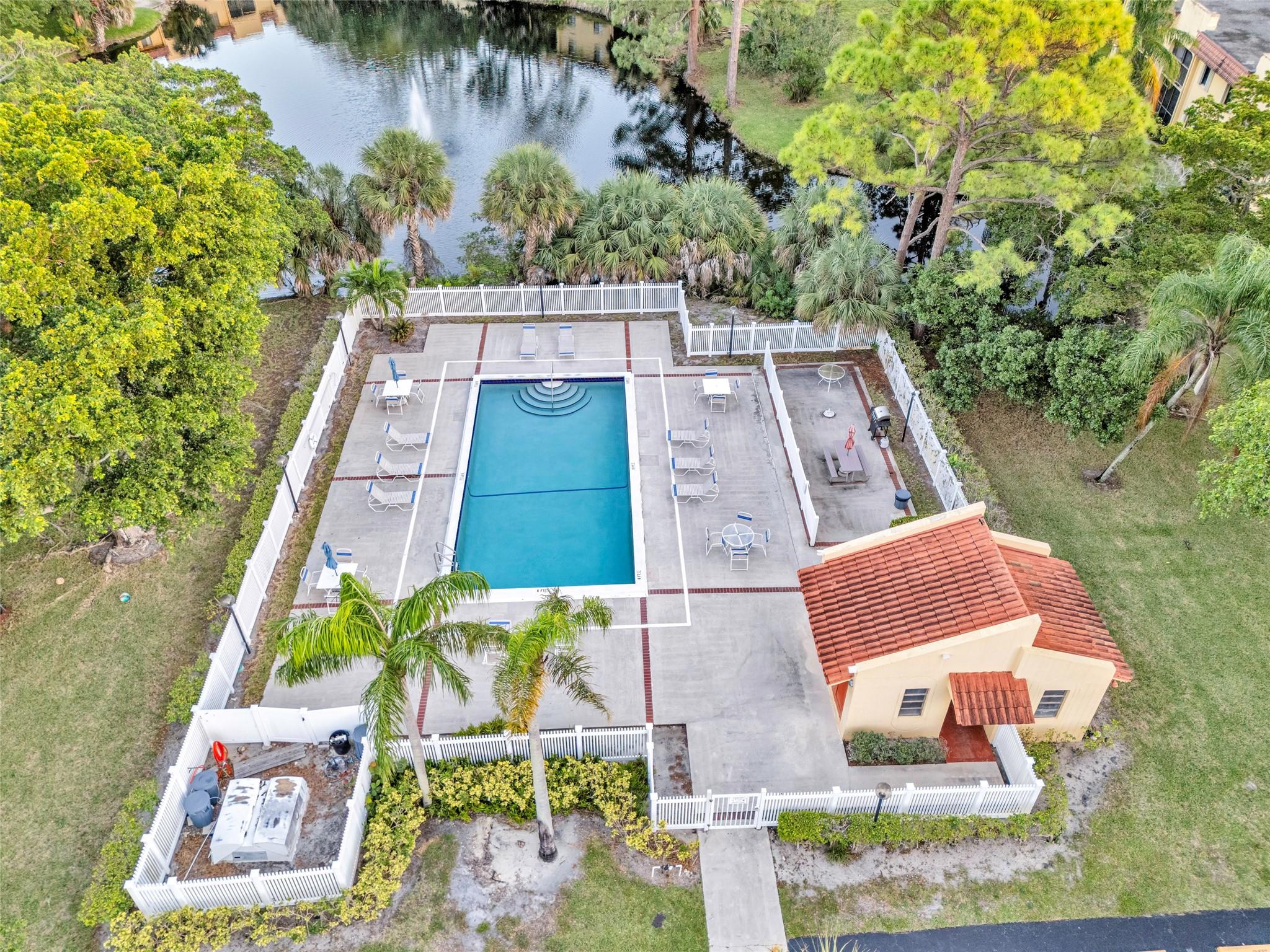 BOCA TERRACE COND PHASE I - Residential