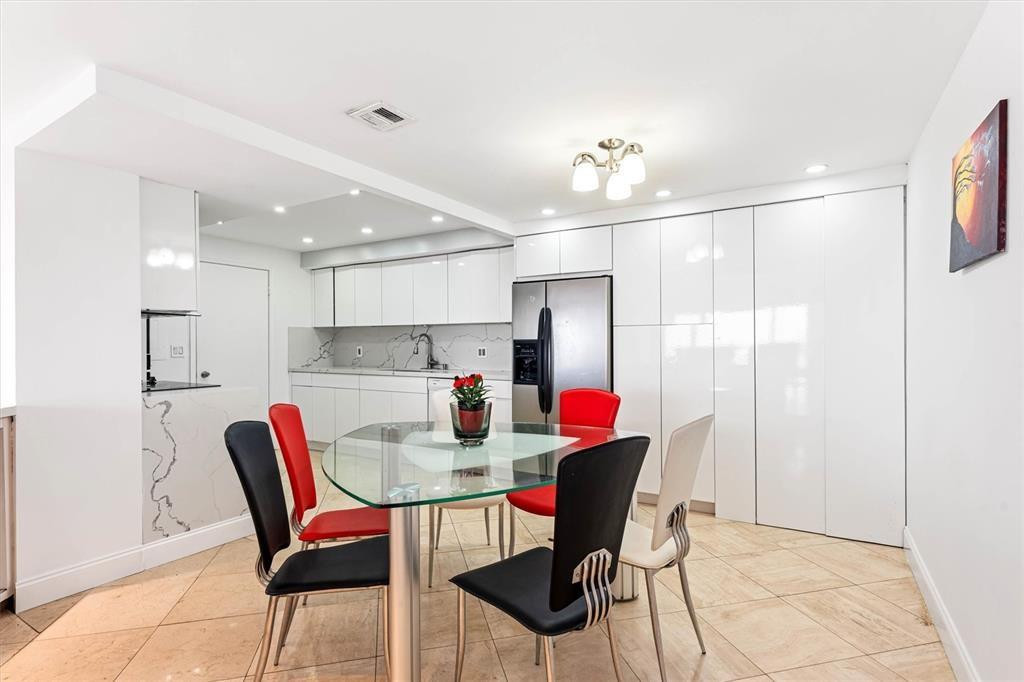 1800 NE 114th Street 2301