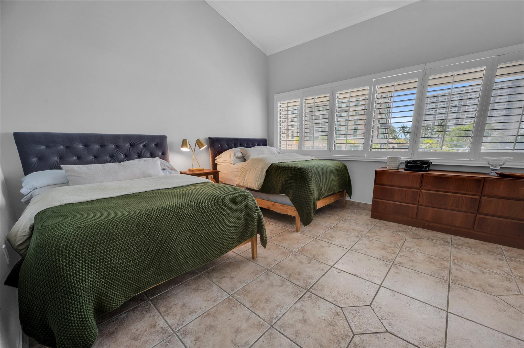 POINCIANA IS YT & RCQ CLUB CONDO - Residential