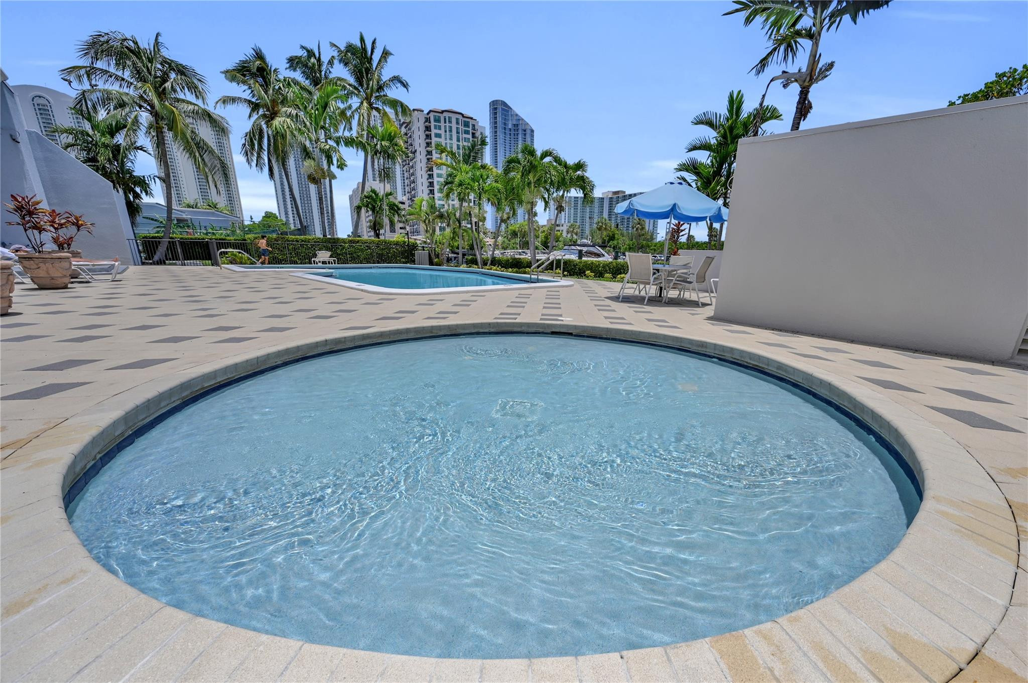 POINCIANA IS YT & RCQ CLUB CONDO - Residential