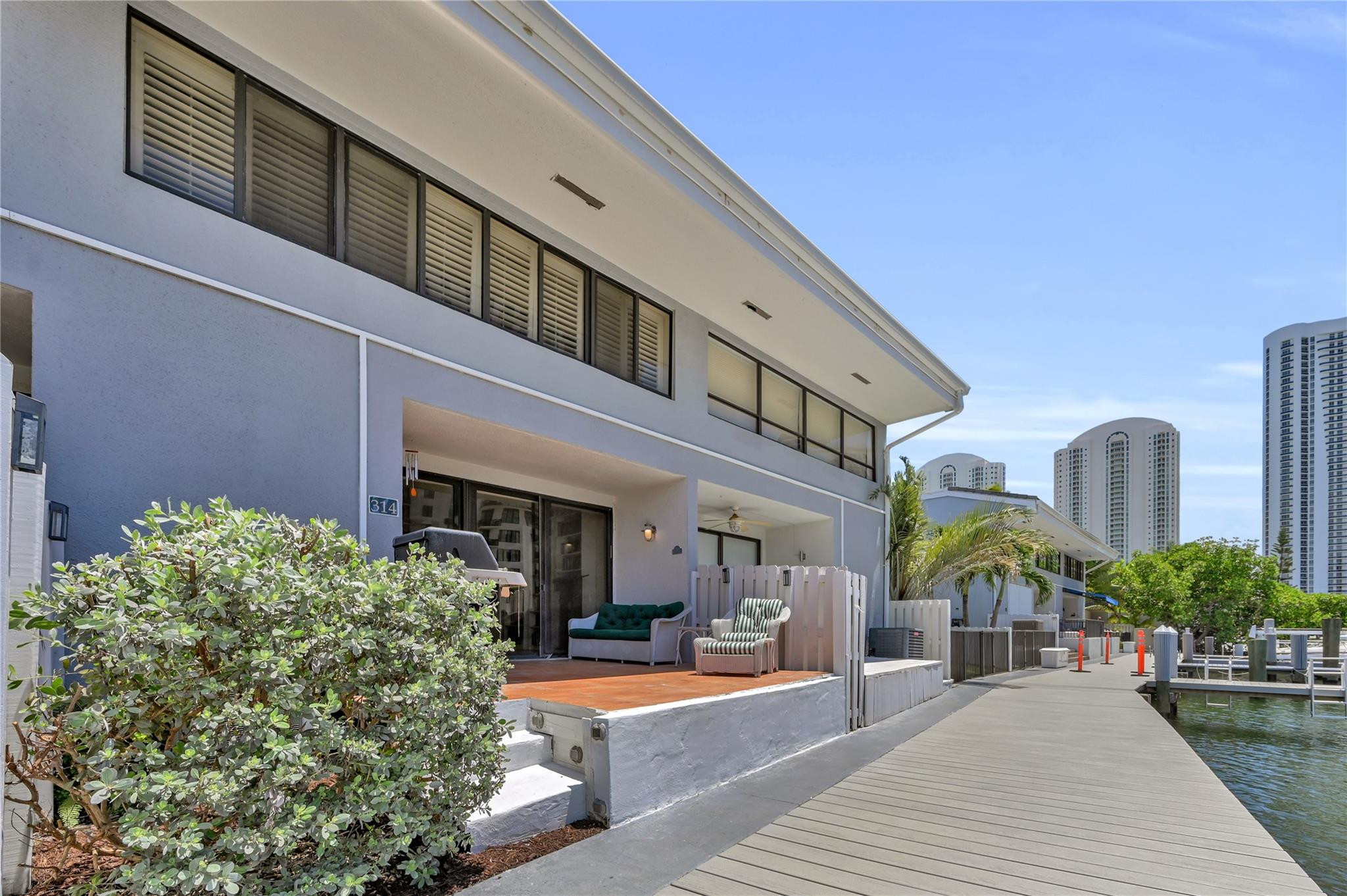 POINCIANA IS YT & RCQ CLUB CONDO - Residential