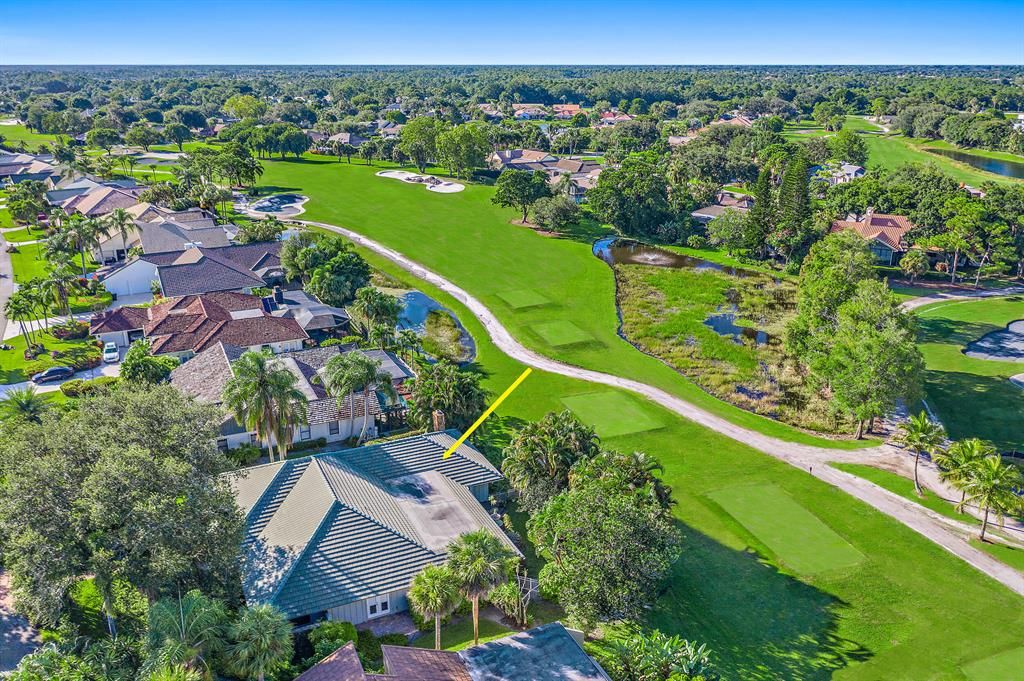 Photo of 1 Balfour Road E, Palm Beach Gardens, FL 33418 (MLS # R10732560)