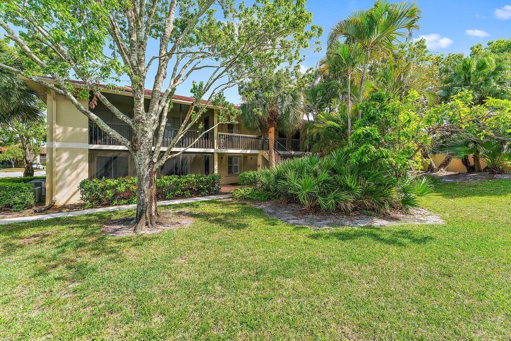 Photo of 6524 Chasewood Drive #C, Jupiter, FL 33458 (MLS # R10891805)