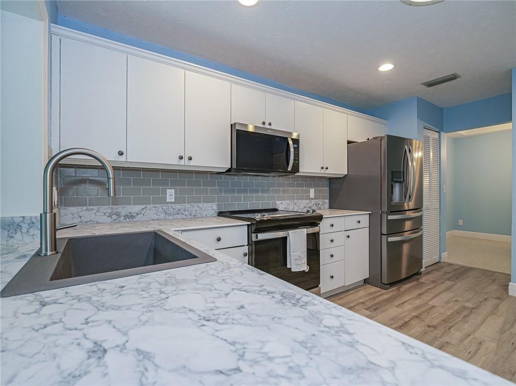 GROVE ISLE EAST CONDOMINI - Residential