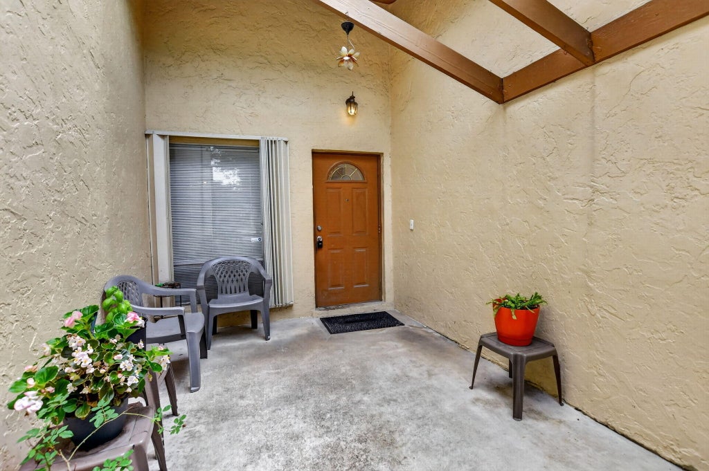 Photo of 3857 NW 1st Place, Deerfield Beach, FL 33442 (MLS # B26041971)