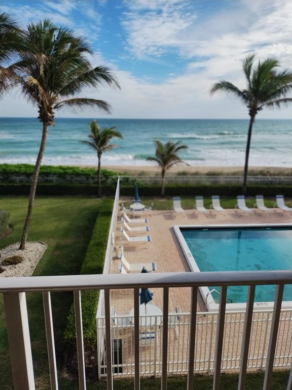 Island Beach Club - Residential