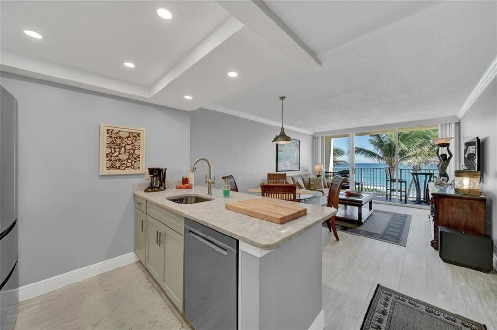 Island Beach Club - Residential