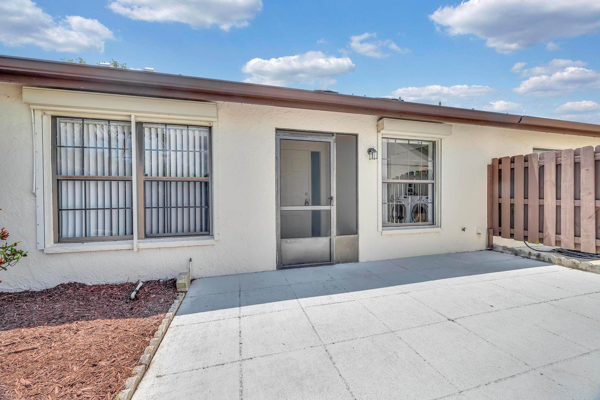 1574 SW Silver Pine Way 105-C