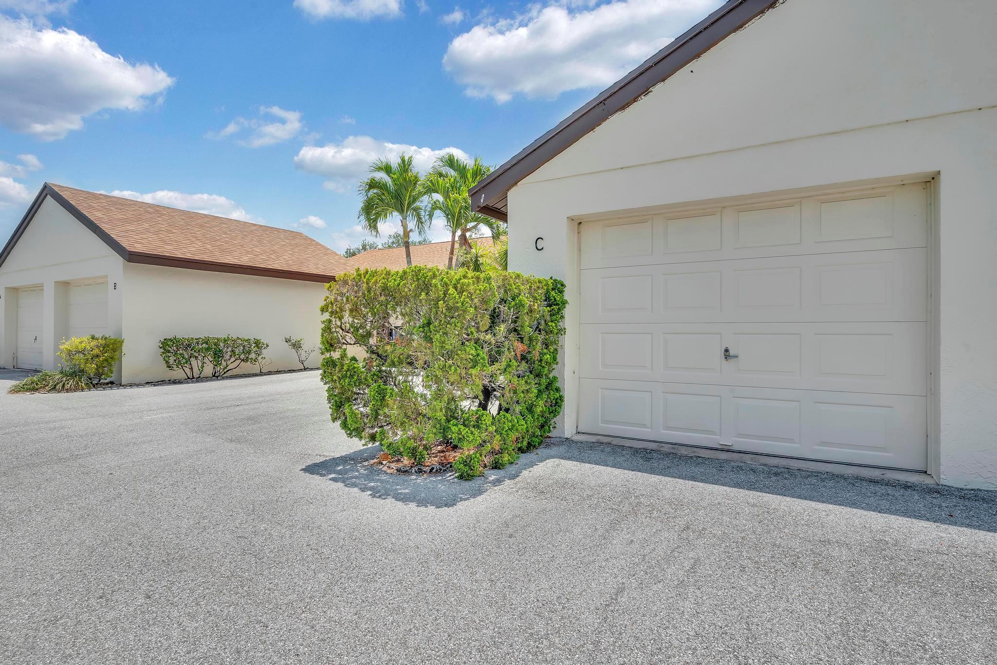 1574 SW Silver Pine Way 105-C