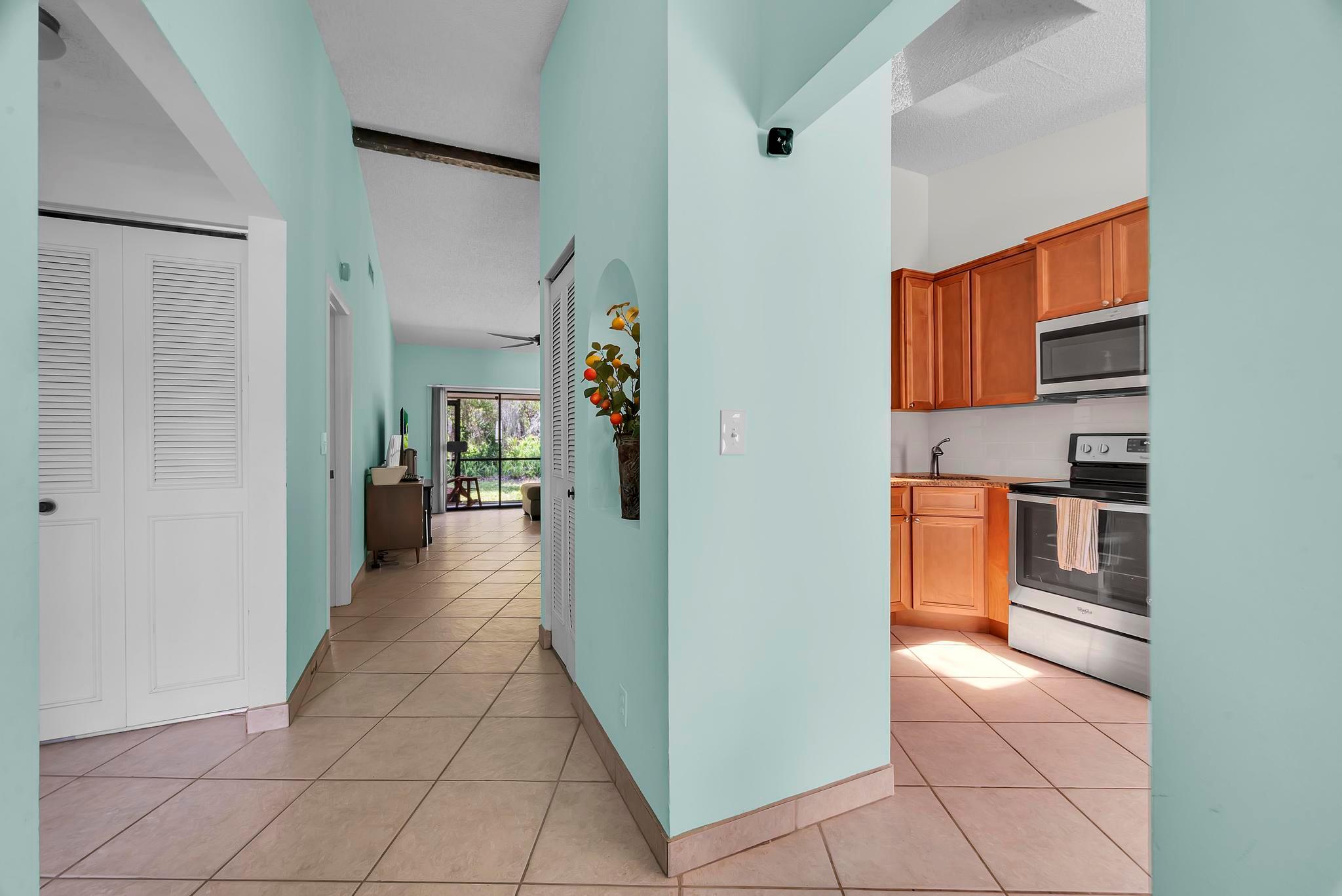 1574 SW Silver Pine Way 105-C