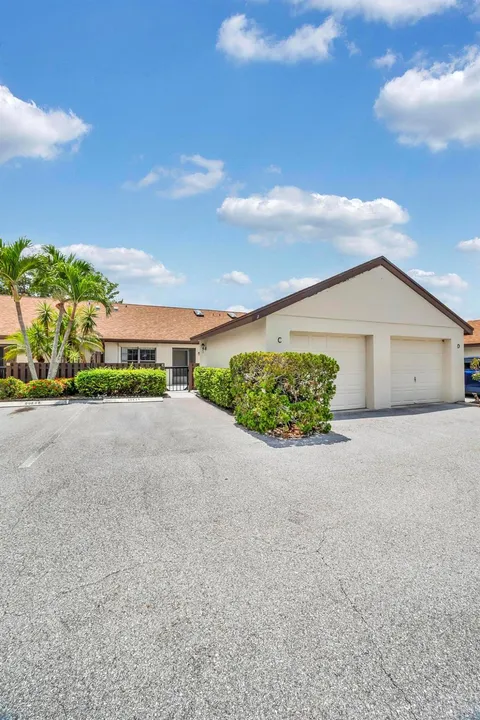 1574 SW Silver Pine Way Unit 105-C, Palm City, FL MLS: R11089110