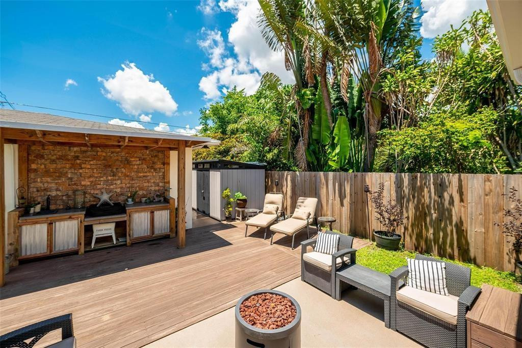 Hollywood 1-21 B - Residential Lease