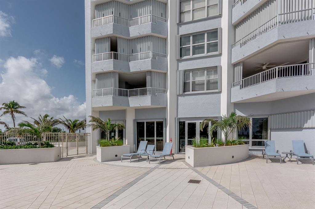 CORNICHE CONDO - Residential