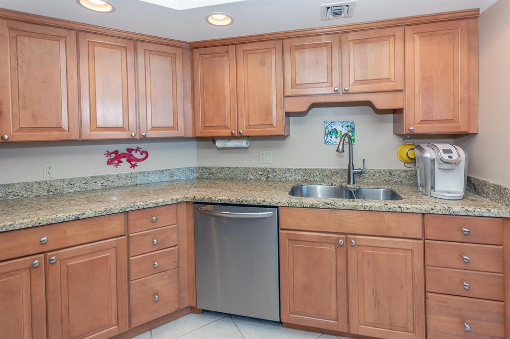 CORNICHE CONDO - Residential