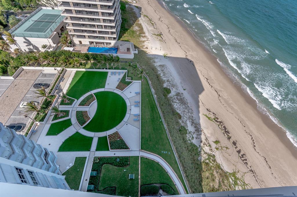 CORNICHE CONDO - Residential