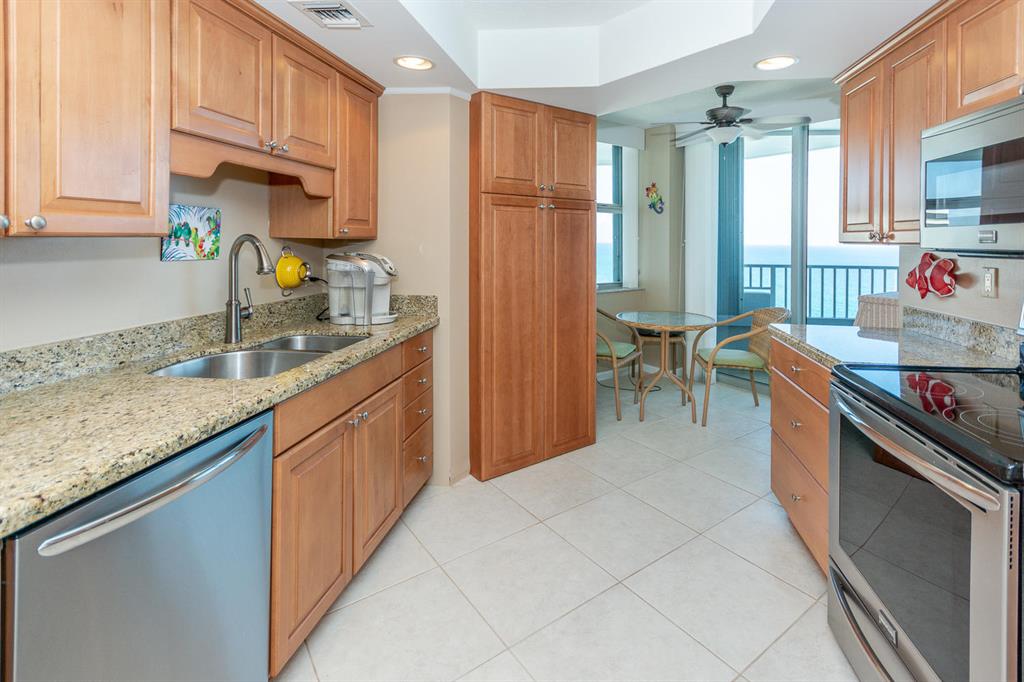 CORNICHE CONDO - Residential