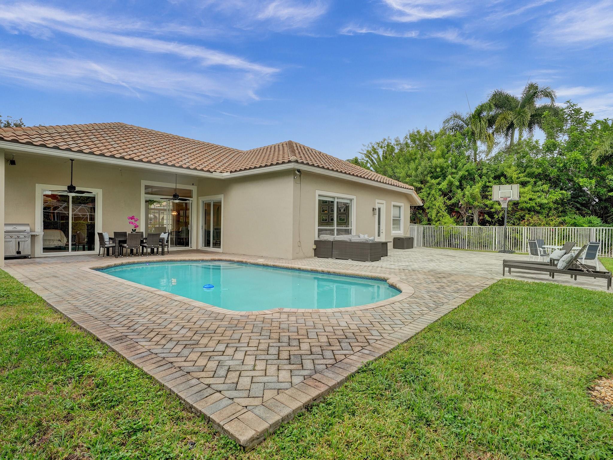 CORAL CREEK REPLAT 3 - Residential