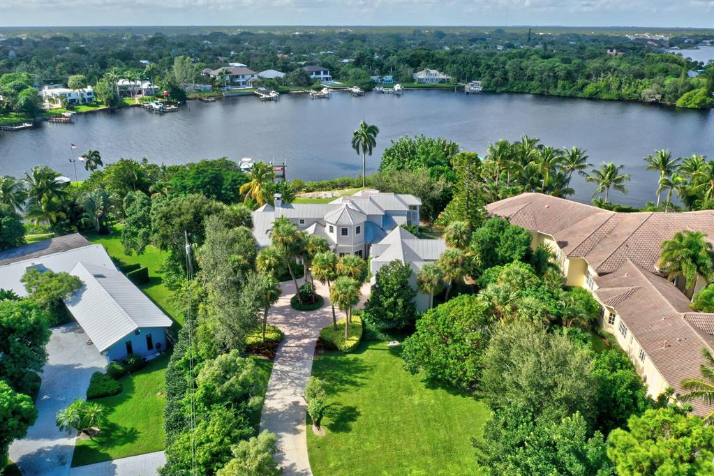 RIVERSIDE ON THE LOXAHATC - Residential