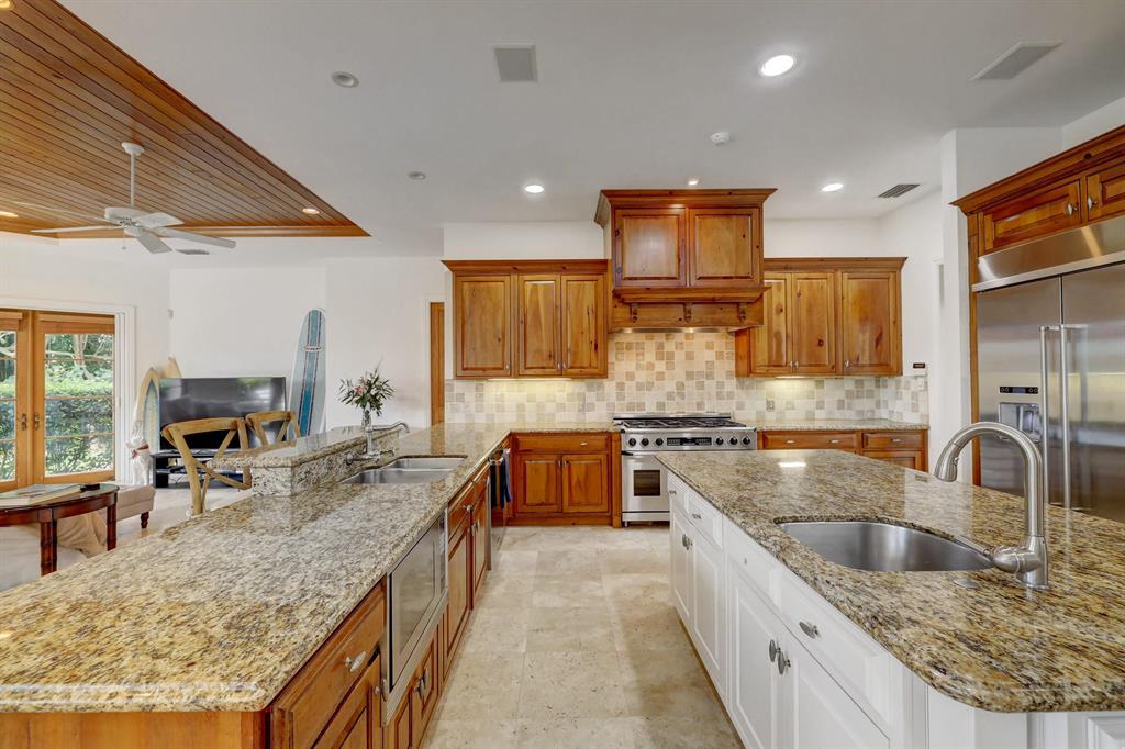 RIVERSIDE ON THE LOXAHATC - Residential