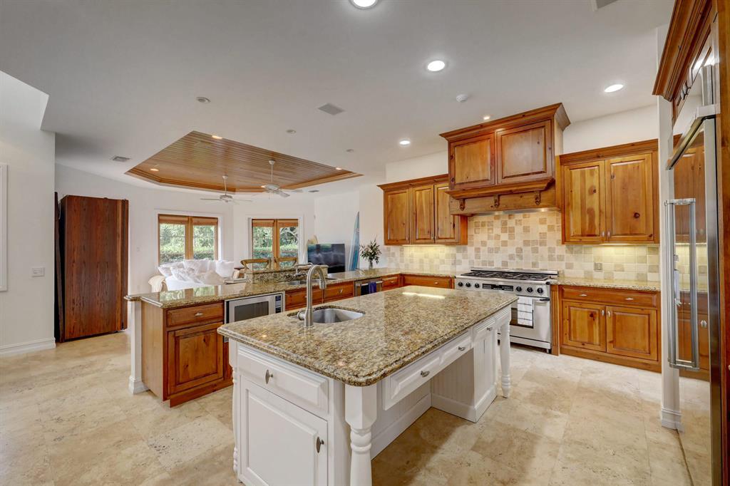 RIVERSIDE ON THE LOXAHATC - Residential