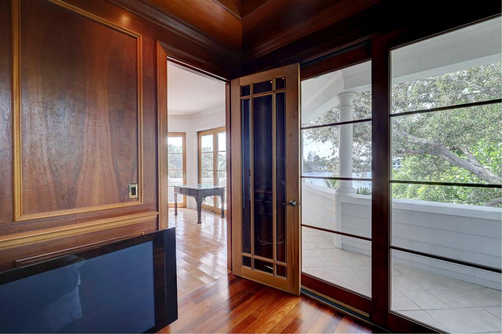 RIVERSIDE ON THE LOXAHATC - Residential