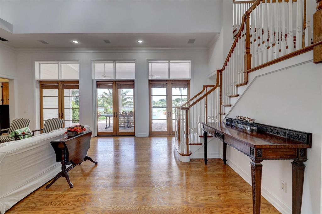 RIVERSIDE ON THE LOXAHATC - Residential