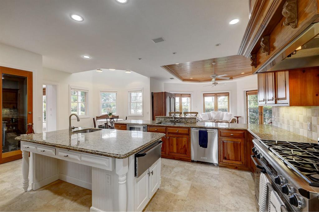 RIVERSIDE ON THE LOXAHATC - Residential