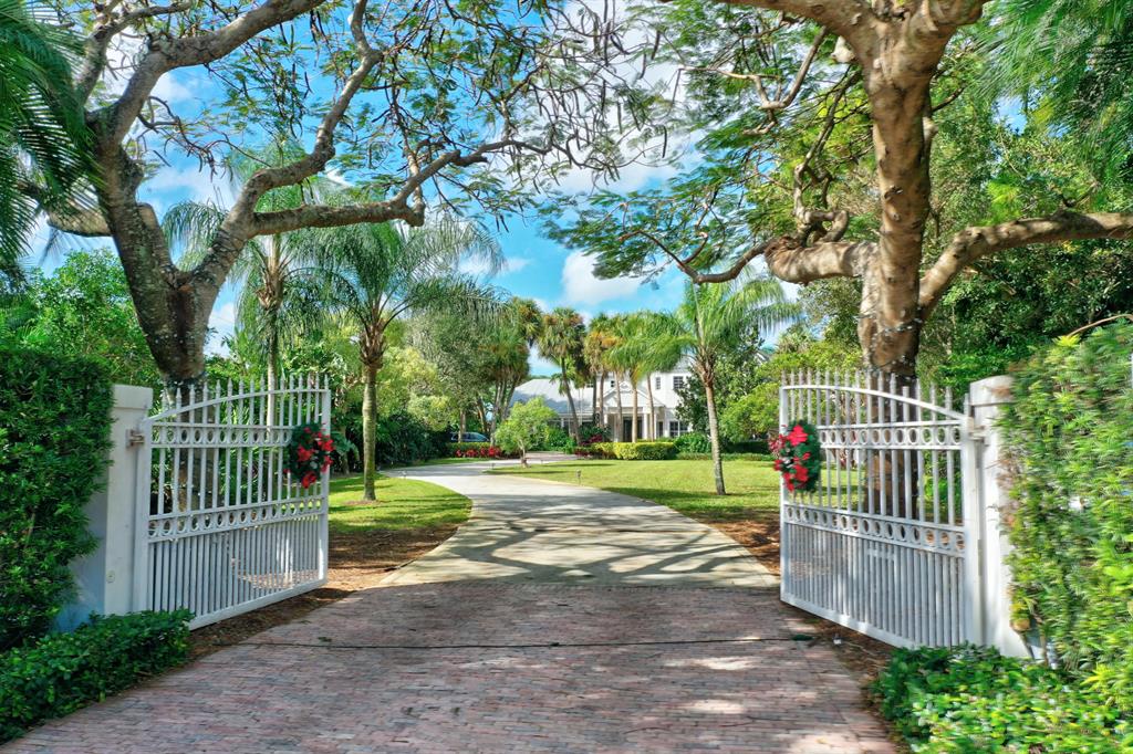 RIVERSIDE ON THE LOXAHATC - Residential