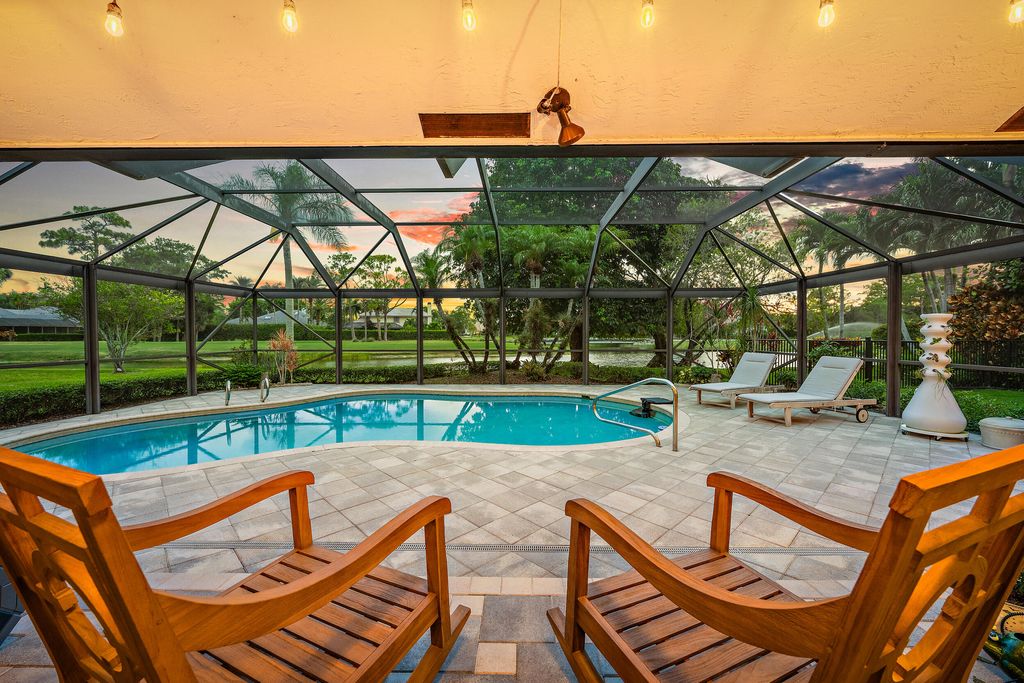 Photo of 28 Marlwood Lane, Palm Beach Gardens, FL 33418 (MLS # B26034223)