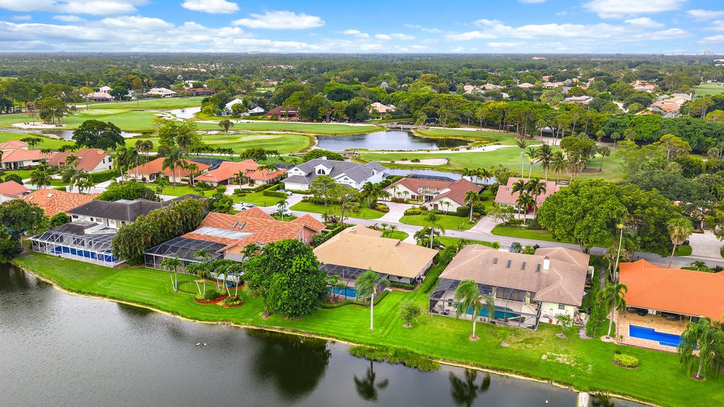 Photo of 28 Marlwood Lane, Palm Beach Gardens, FL 33418 (MLS # B26034223)