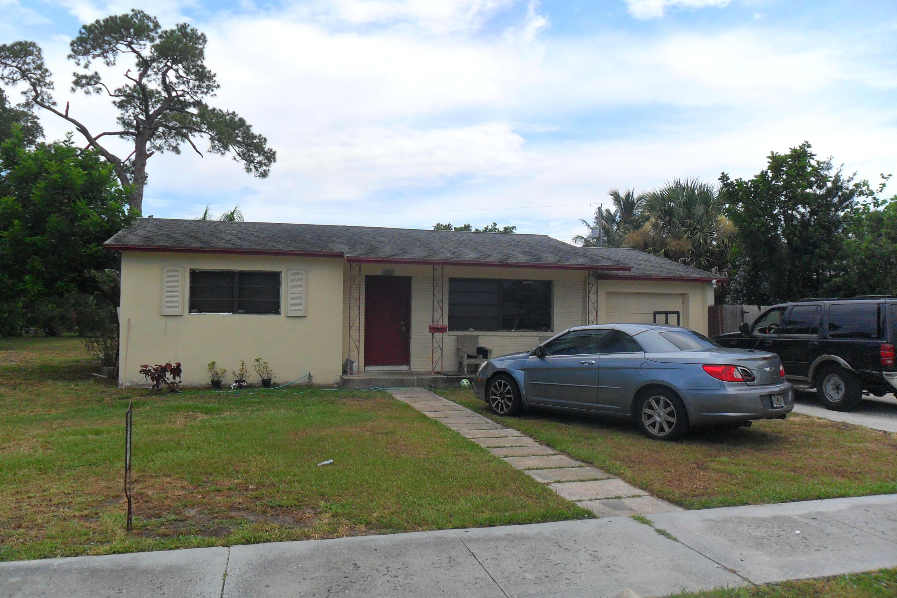 730 W ILEX Drive